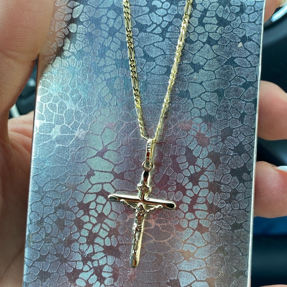 14k Yellow Gold Crucifix Cross Pendant 16" inches Figaro - Picture 7 of 14